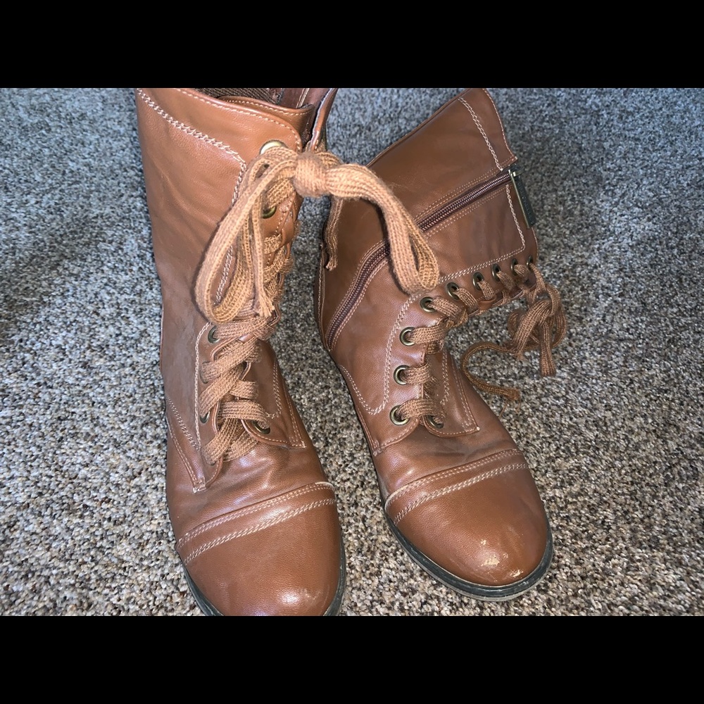 COMBAT BOOTS USED - Picture 2 of 2